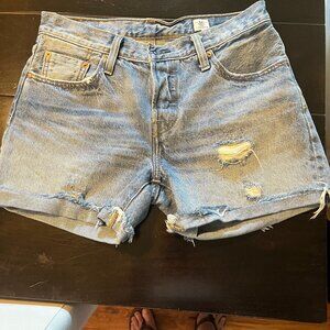 Levis 501 cut offs